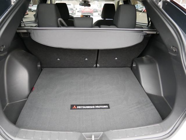 Used 2022 Mitsubishi Eclipse Cross LE image 9