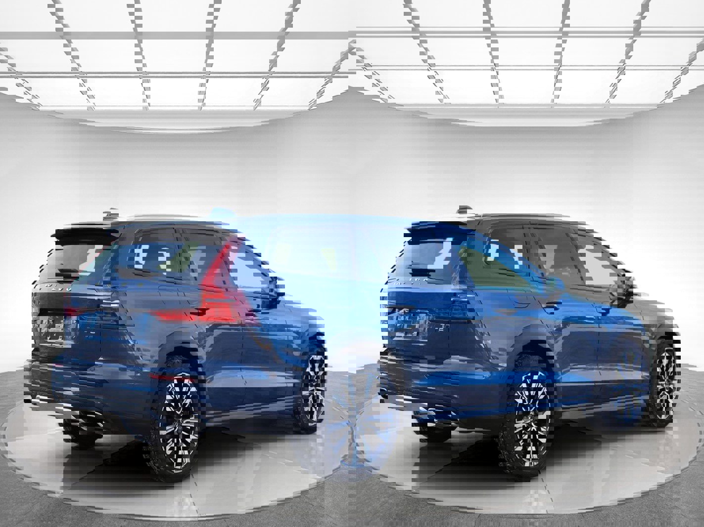 Used 2021 Volvo V60 T5 Cross Country w/ Protection Package image 8