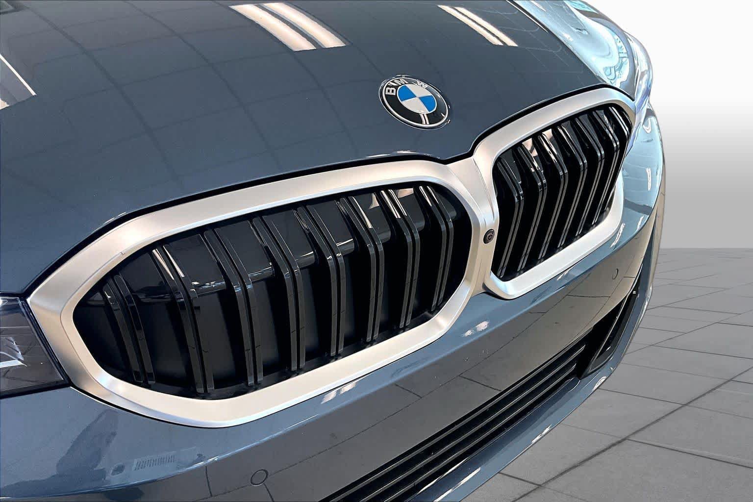 Used 2026 BMW 330i Sedan w/ Premium Package RWD image 27