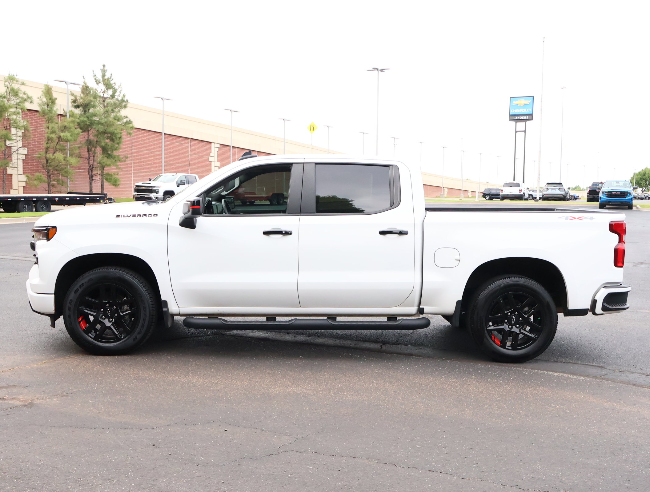 Used 2023 Chevrolet Silverado 1500 RST w/ Redline Edition AWD/4WD image 33