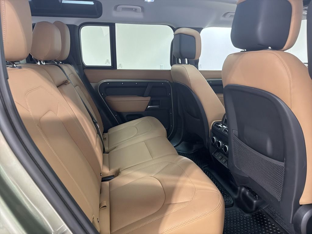 Used 2025 Land Rover Defender 110 S AWD/4WD image 28
