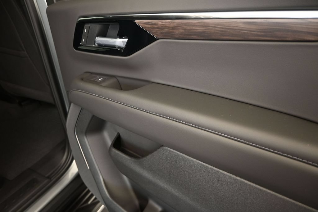 New 2026 Chevrolet Suburban LS RWD image 22