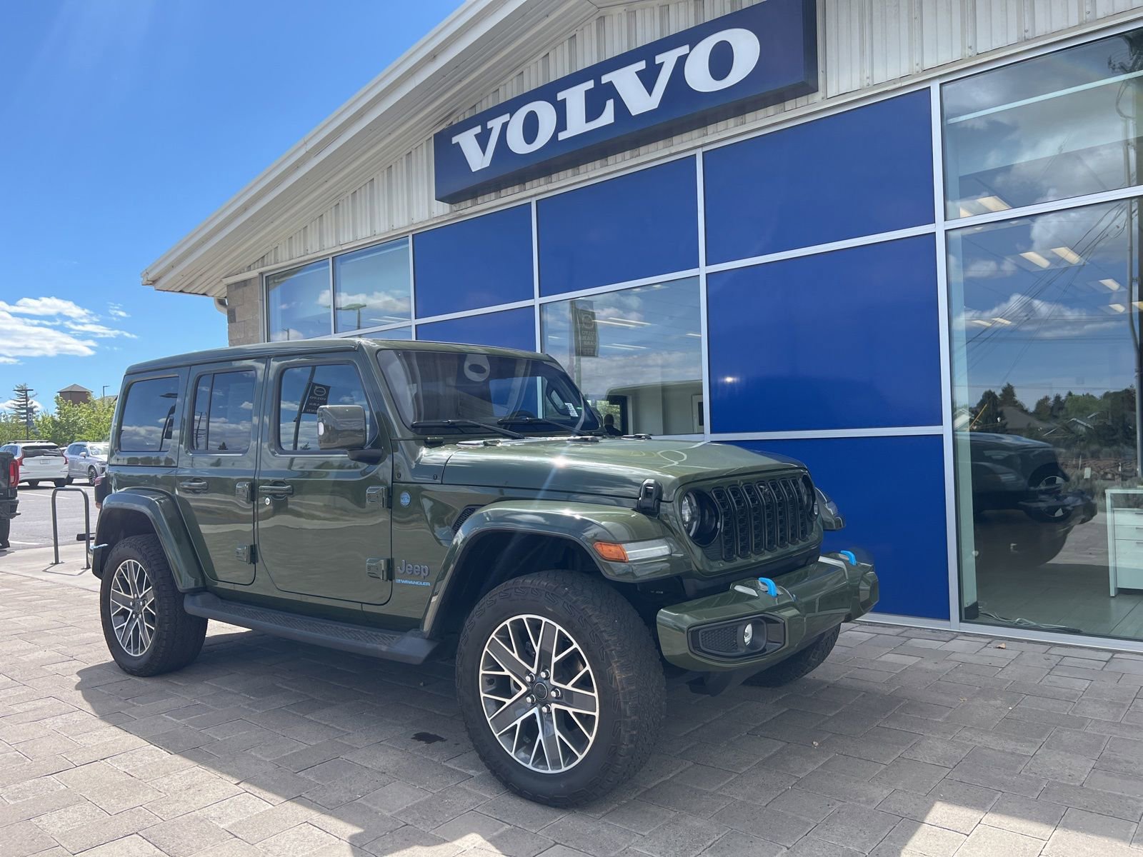 Used 2024 Jeep Wrangler High Altitude AWD/4WD image 27