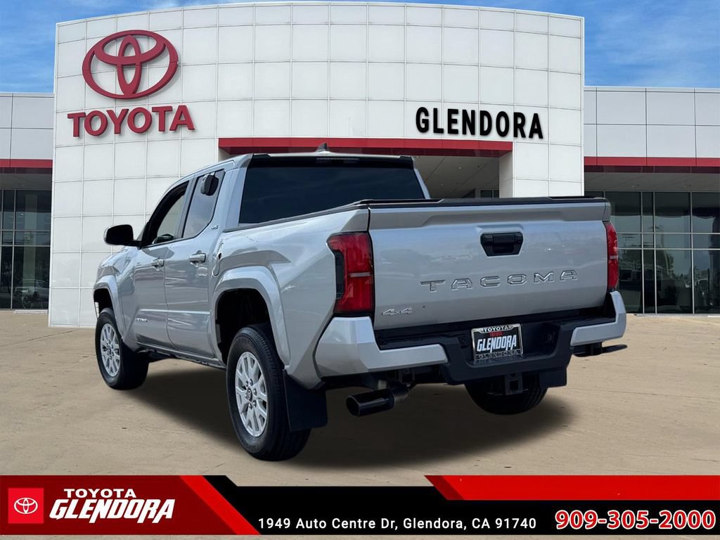 Certified 2025 Toyota Tacoma SR5 AWD/4WD image 8