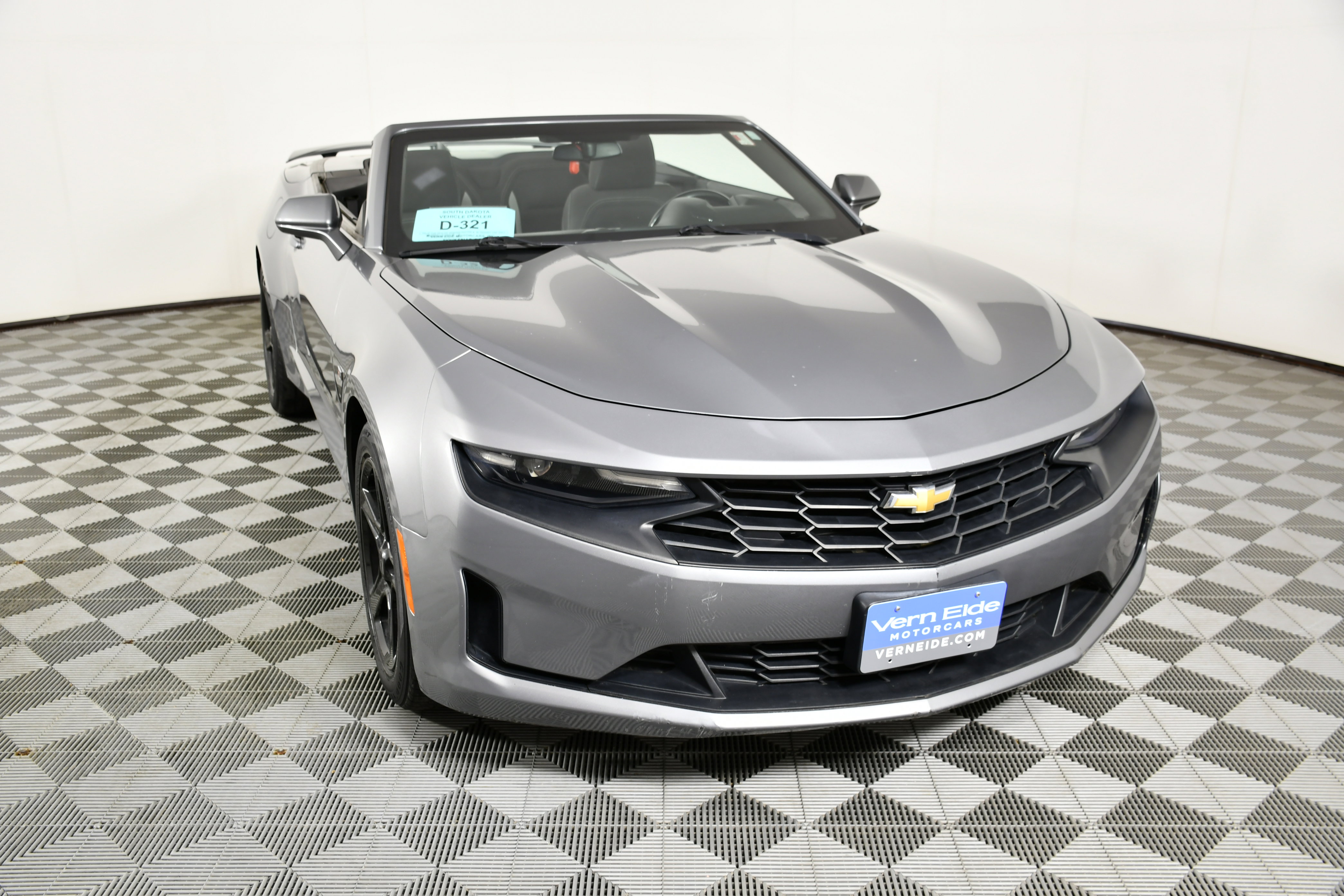 Used 2020 Chevrolet Camaro LT image 3