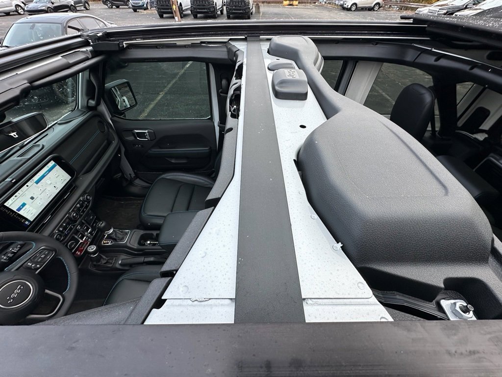 Used 2024 Jeep Wrangler Unlimited Rubicon 4xe image 6