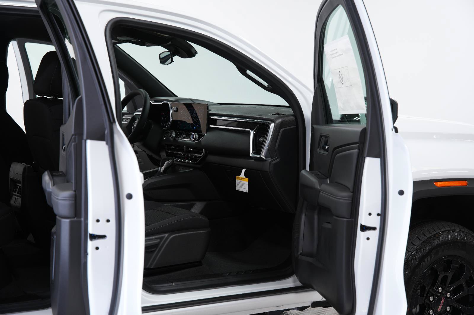 New 2026 GMC Canyon Elevation RWD image 12