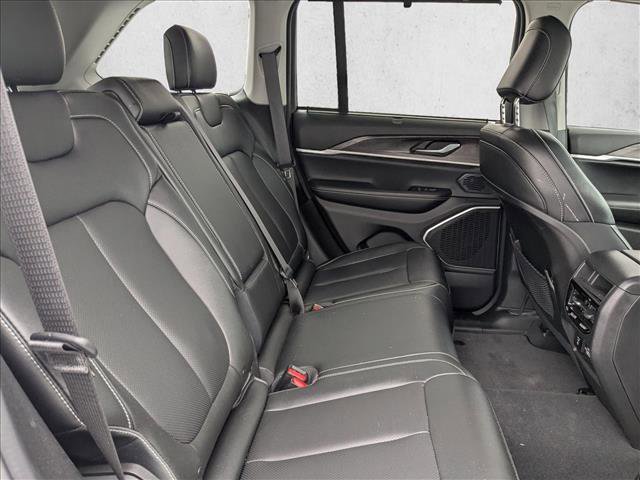 Used 2024 Jeep Grand Cherokee Limited 4xe w/ Luxury Tech Group II AWD/4WD image 16