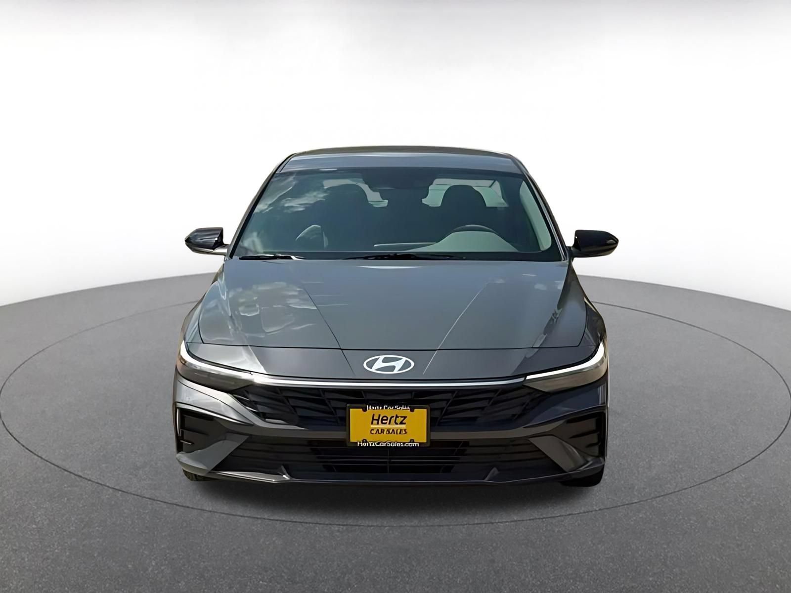 Used 2026 Hyundai Elantra Sport FWD image 4