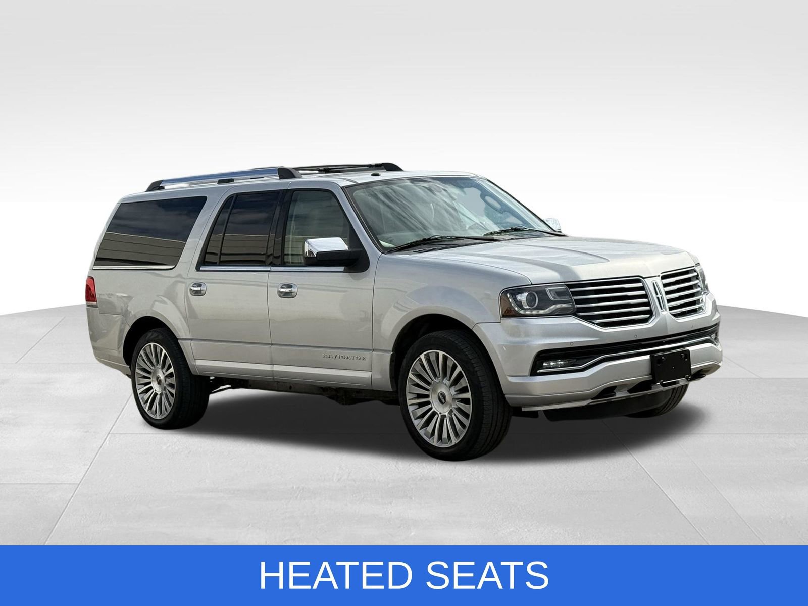 Used 2015 Lincoln Navigator L 4WD w/ Equipment Group 101A Reserve image 17