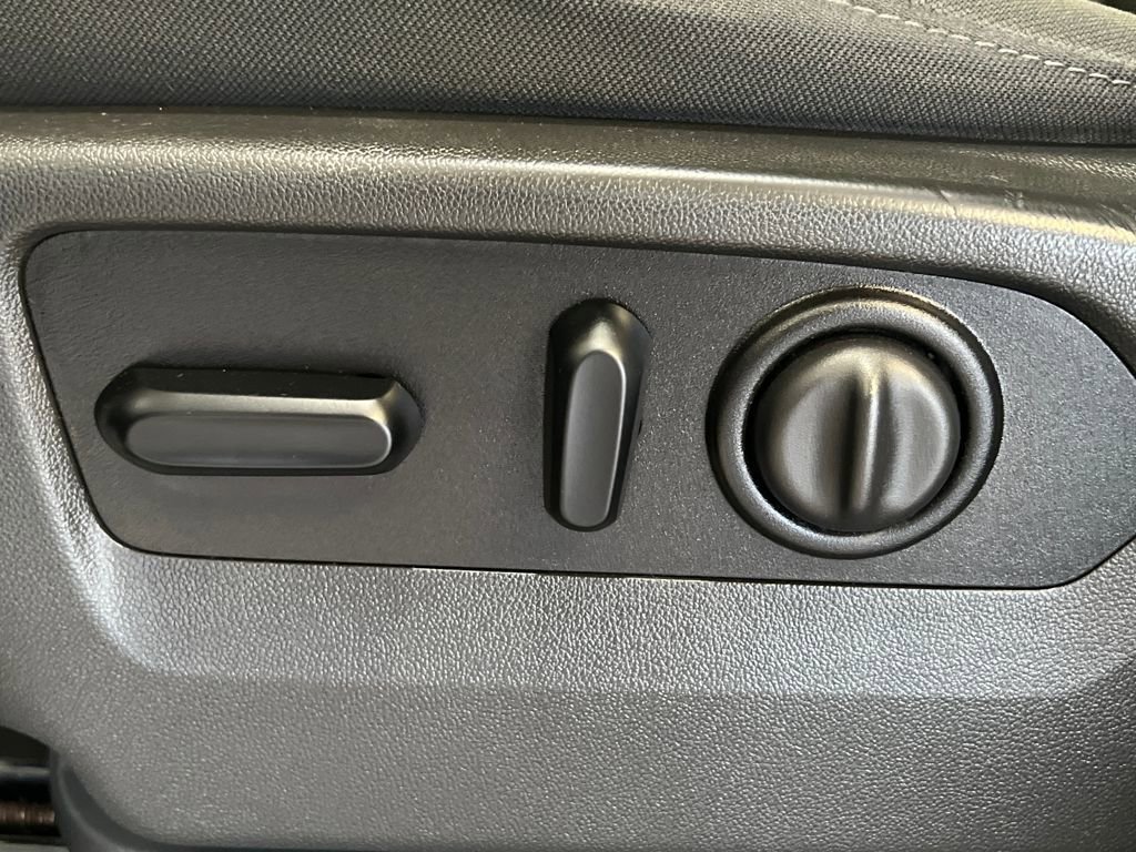 Used 2021 Chevrolet Silverado 1500 RST image 33