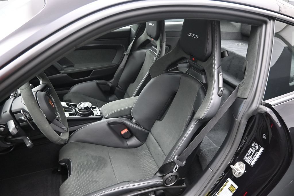 Certified 2026 Porsche 911 GT3 w/ Chrono Package RWD image 11