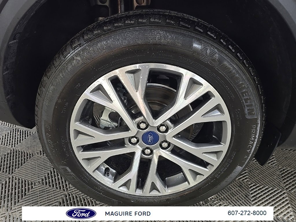 Used 2022 Ford Escape SEL w/ Technology Package image 16