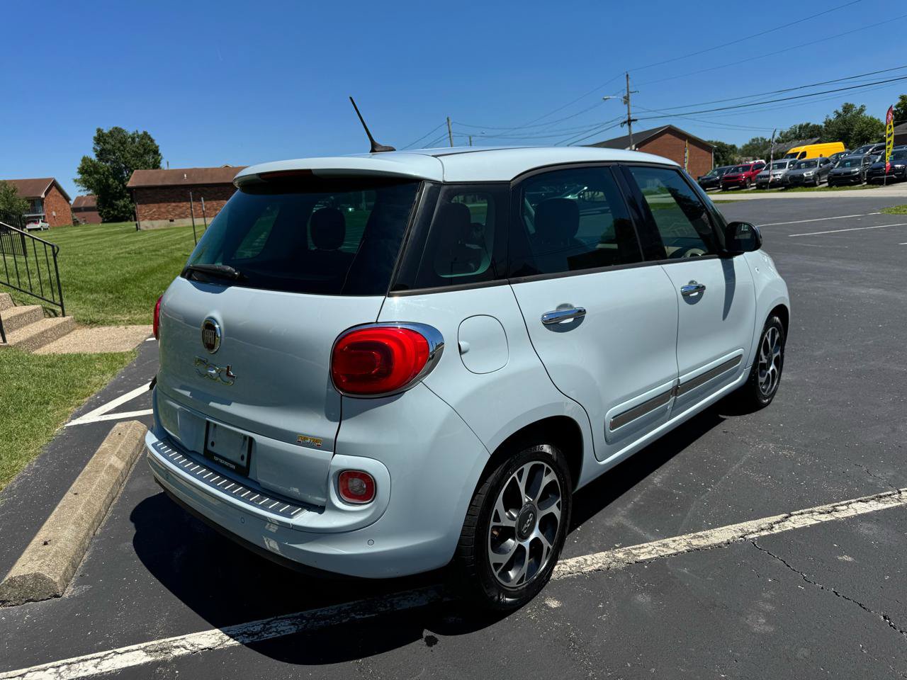 Used 2014 FIAT 500L Lounge FWD image 10