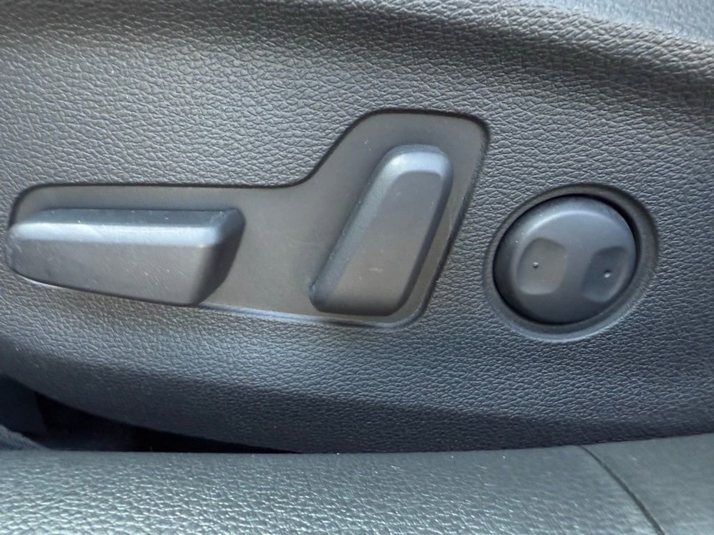 Used 2018 Hyundai Sonata SEL w/ Tech Package 02 image 19