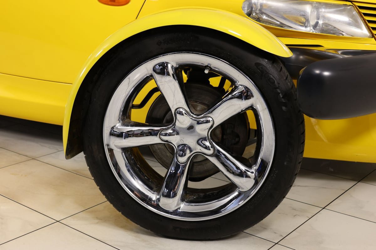 Used 2000 Plymouth Prowler RWD image 10