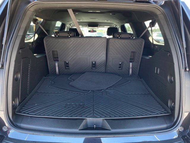 Used 2023 Chevrolet Suburban LS AWD/4WD image 9