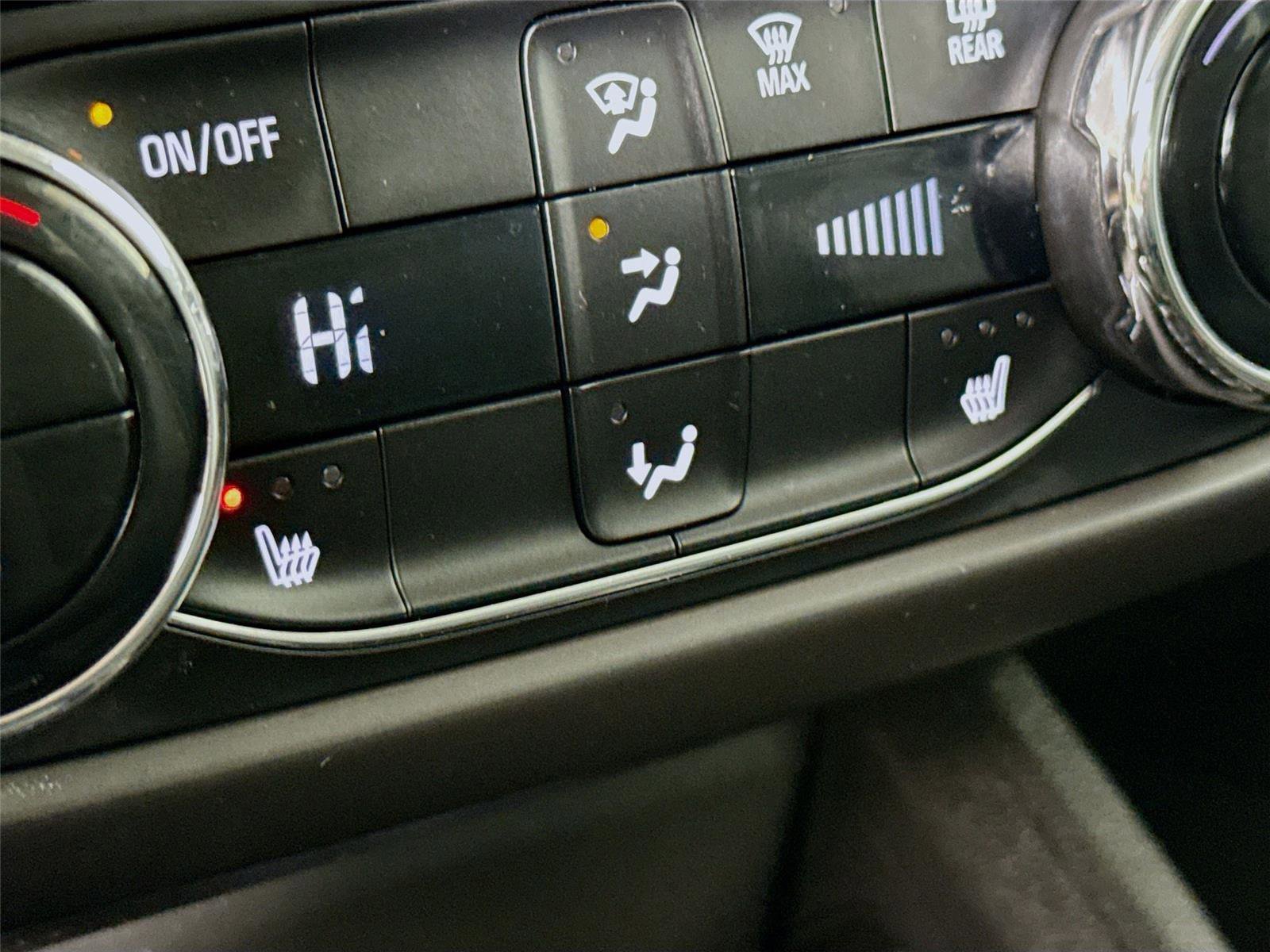 Used 2023 Chevrolet TrailBlazer LT w/ Convenience Package image 19