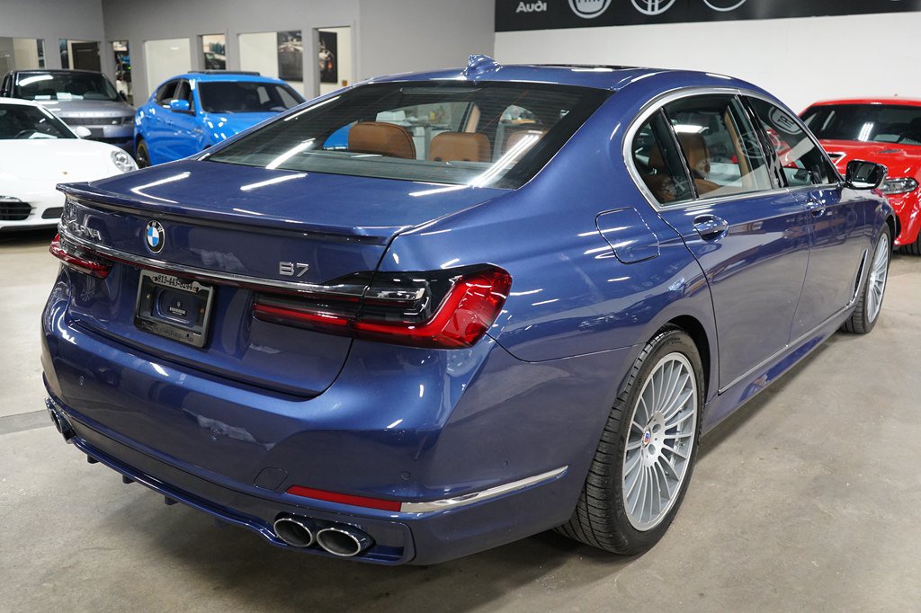 Used 2022 BMW ALPINA B7 xDrive w/ Luxury Rear Seating Package AWD/4WD image 5