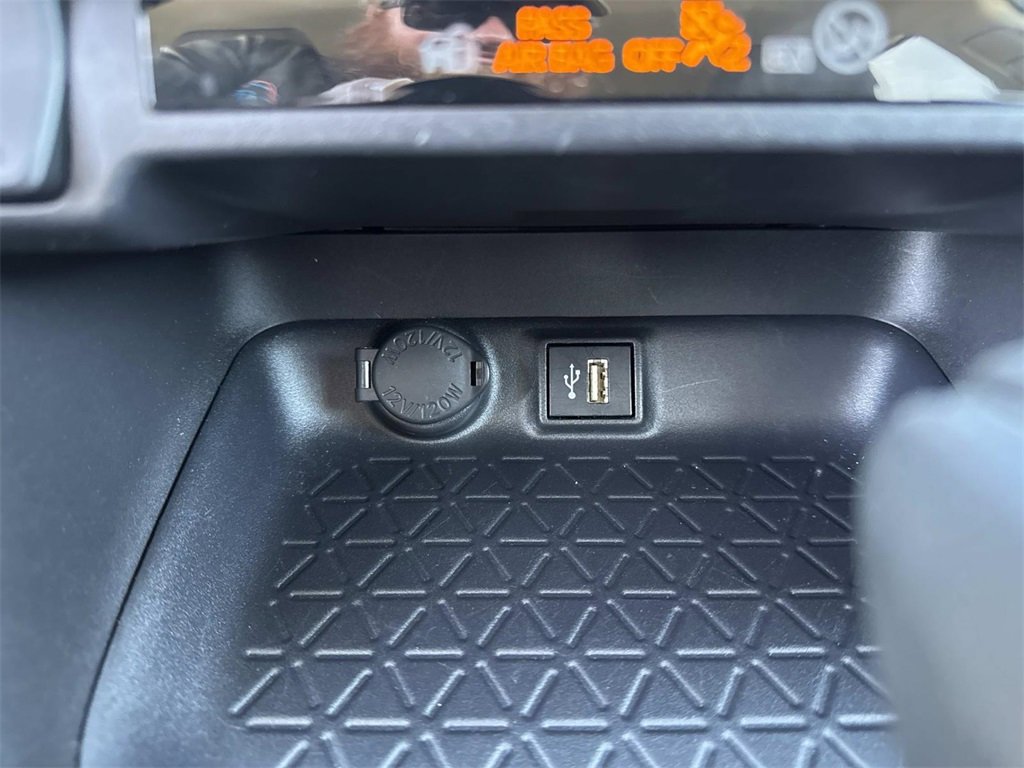 Used 2025 Toyota RAV4 XLE image 21