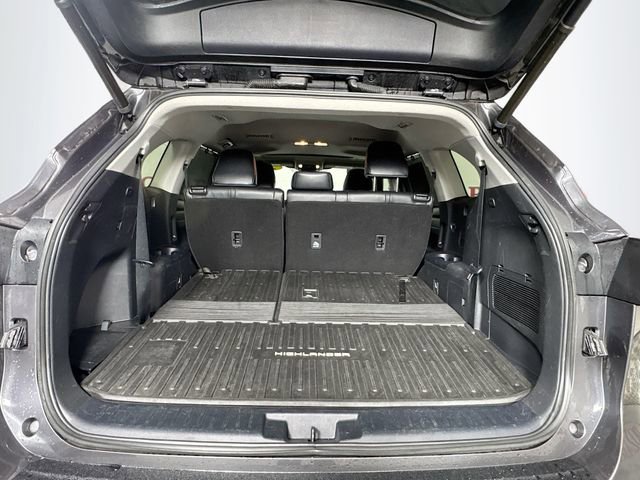 Used 2022 Toyota Highlander XLE image 30