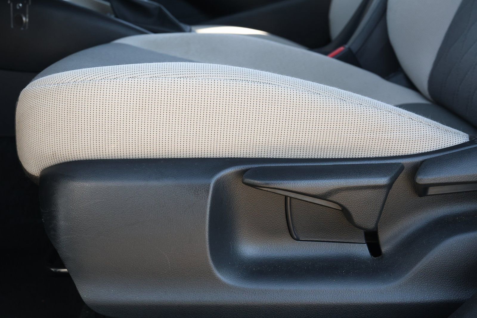 Used 2023 Toyota Corolla LE image 25