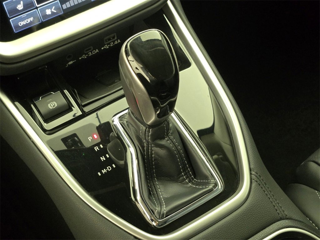 Certified 2025 Subaru Outback Limited XT image 33