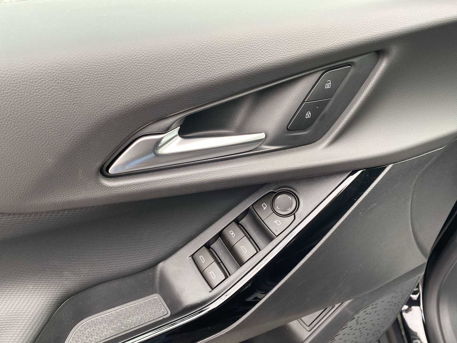 New 2026 Chevrolet Equinox LT w/ Convenience Package II image 23