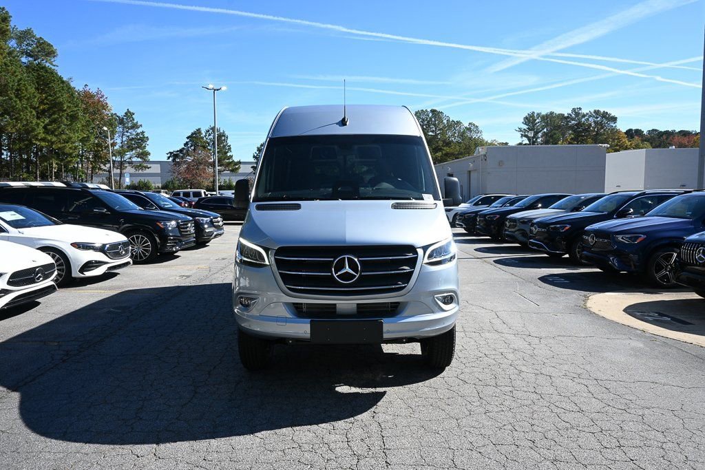 Used 2025 Mercedes-Benz Sprinter 2500 image 30