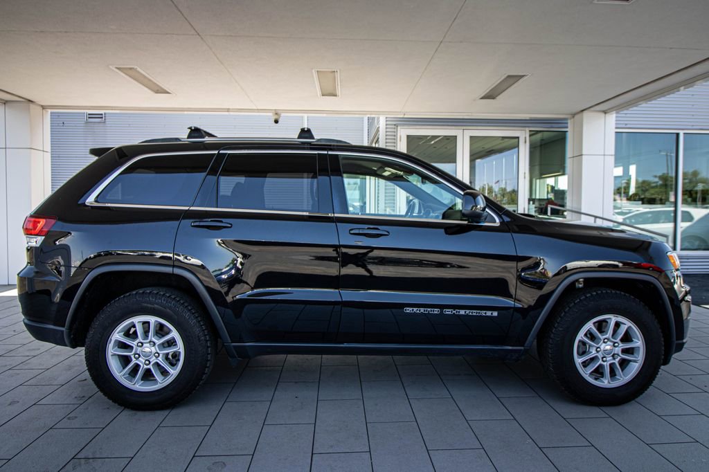 Used 2020 Jeep Grand Cherokee Laredo w/ Security & Convenience Group image 3