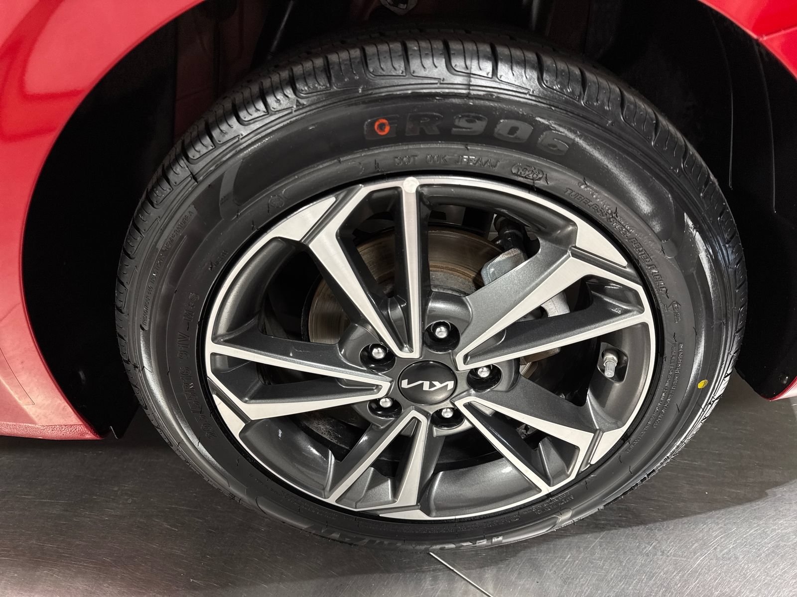 Used 2024 Kia Forte LXS FWD image 12