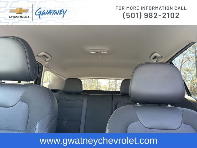 Used 2025 Chevrolet Trax LT w/ LT Convenience Package image 25