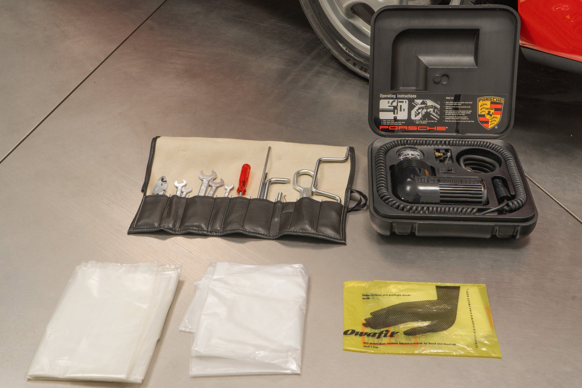 Used 1993 Porsche 911 RS America image 36