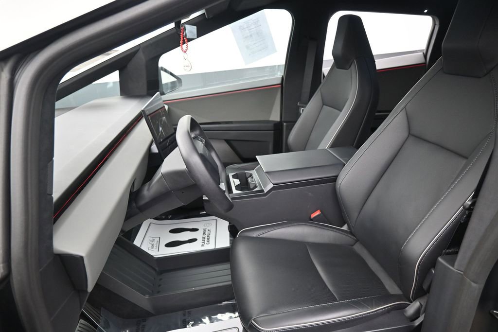 Used 2024 Tesla Cybertruck AWD Crew Cab image 25