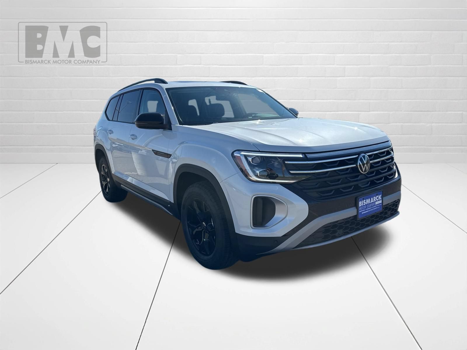 New 2026 Volkswagen Atlas Peak Edition AWD/4WD image 2