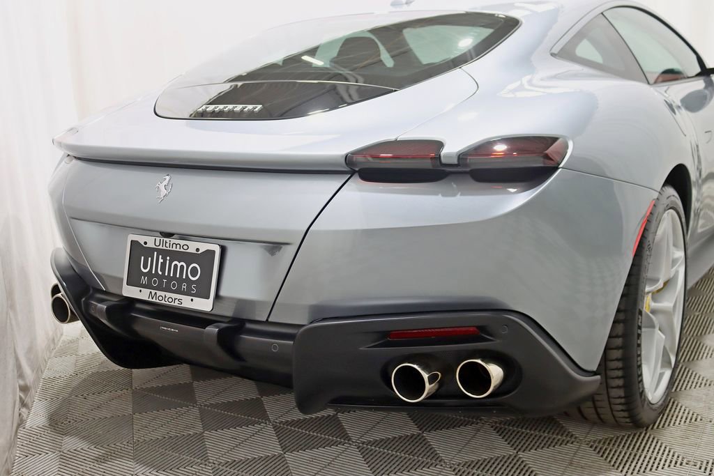 Used 2022 Ferrari Roma RWD image 18