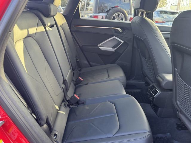 Used 2023 Audi Q3 2.0T Premium Plus w/ Premium Plus Package image 31
