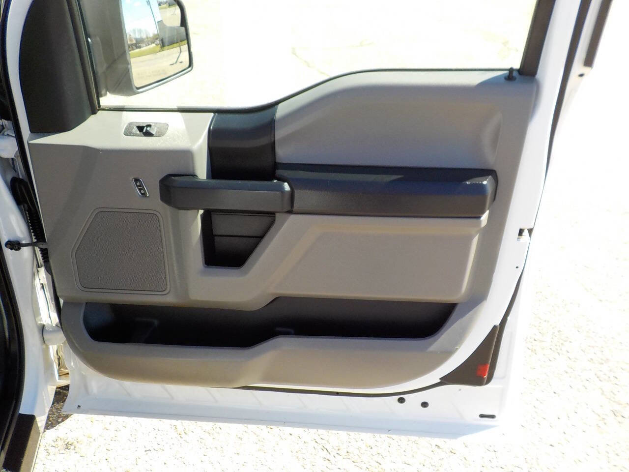 Used 2018 Ford F150 XL w/ Equipment Group 101A Mid AWD/4WD image 26