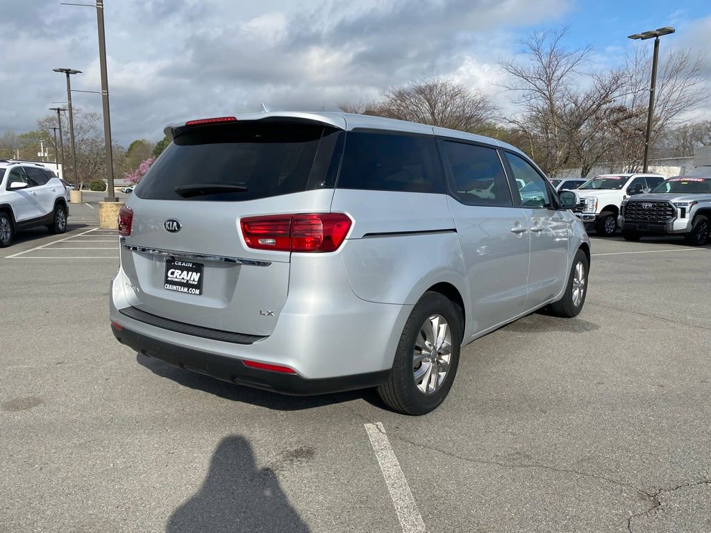 Used 2021 Kia Sedona LX image 7
