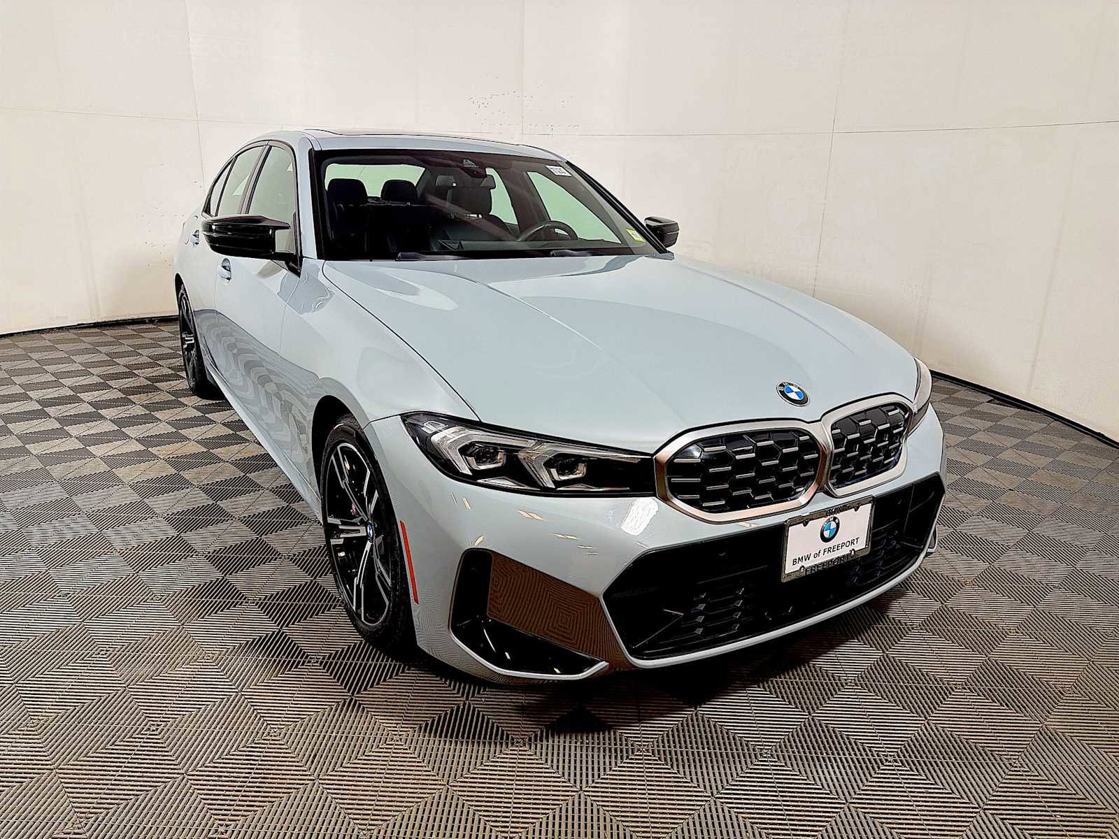 Used 2023 BMW M340i xDrive w/ Premium Package image 2