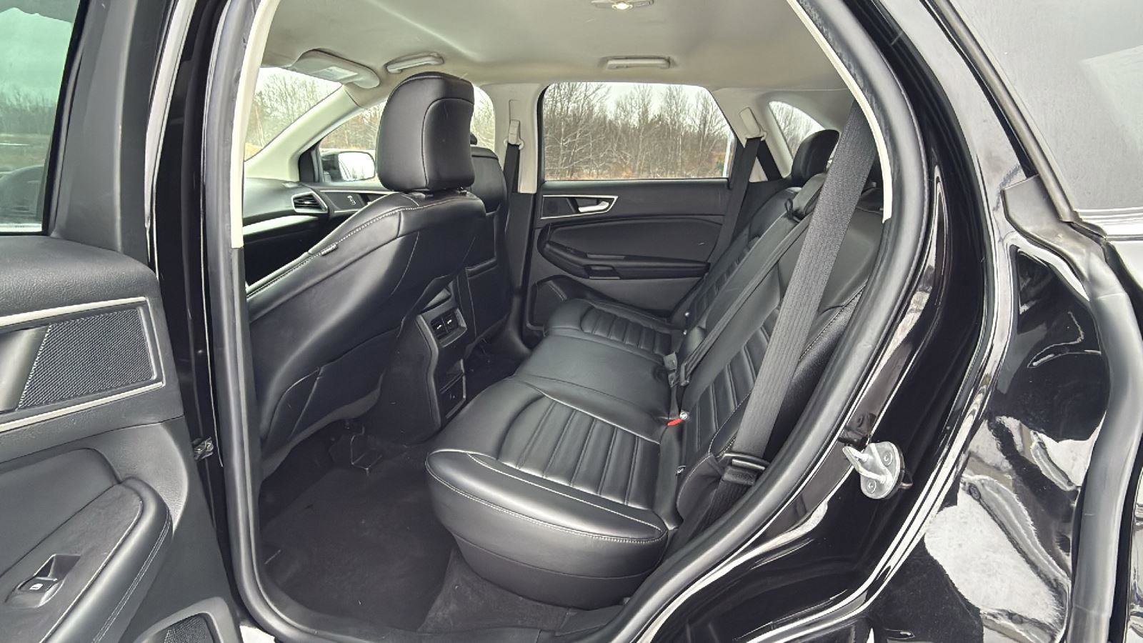 Used 2023 Ford Edge SEL image 23