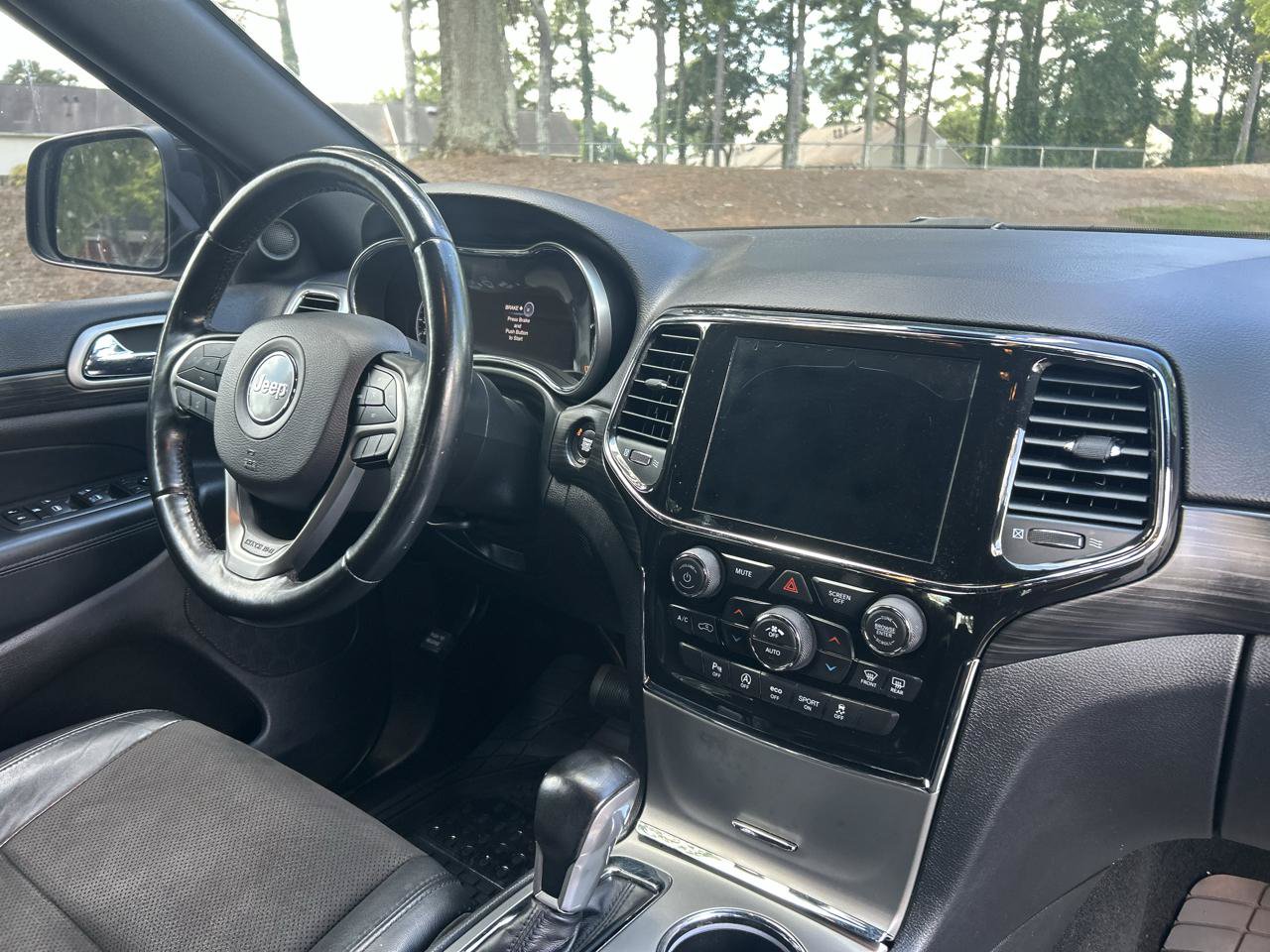 Used 2021 Jeep Grand Cherokee Laredo X AWD/4WD image 23