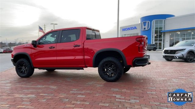 Used 2022 Chevrolet Silverado 1500 ZR2 w/ Technology Package image 7
