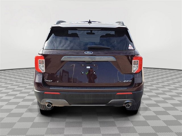 Certified 2023 Ford Explorer XLT w/ Equipment Group 202A image 4