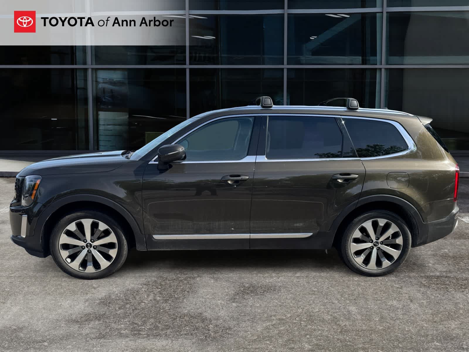 Used 2020 Kia Telluride EX w/ EX Premium Package AWD/4WD image 10