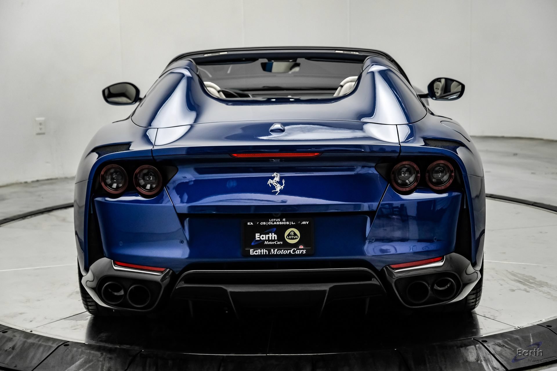 Used 2022 Ferrari 812 GTS RWD image 17