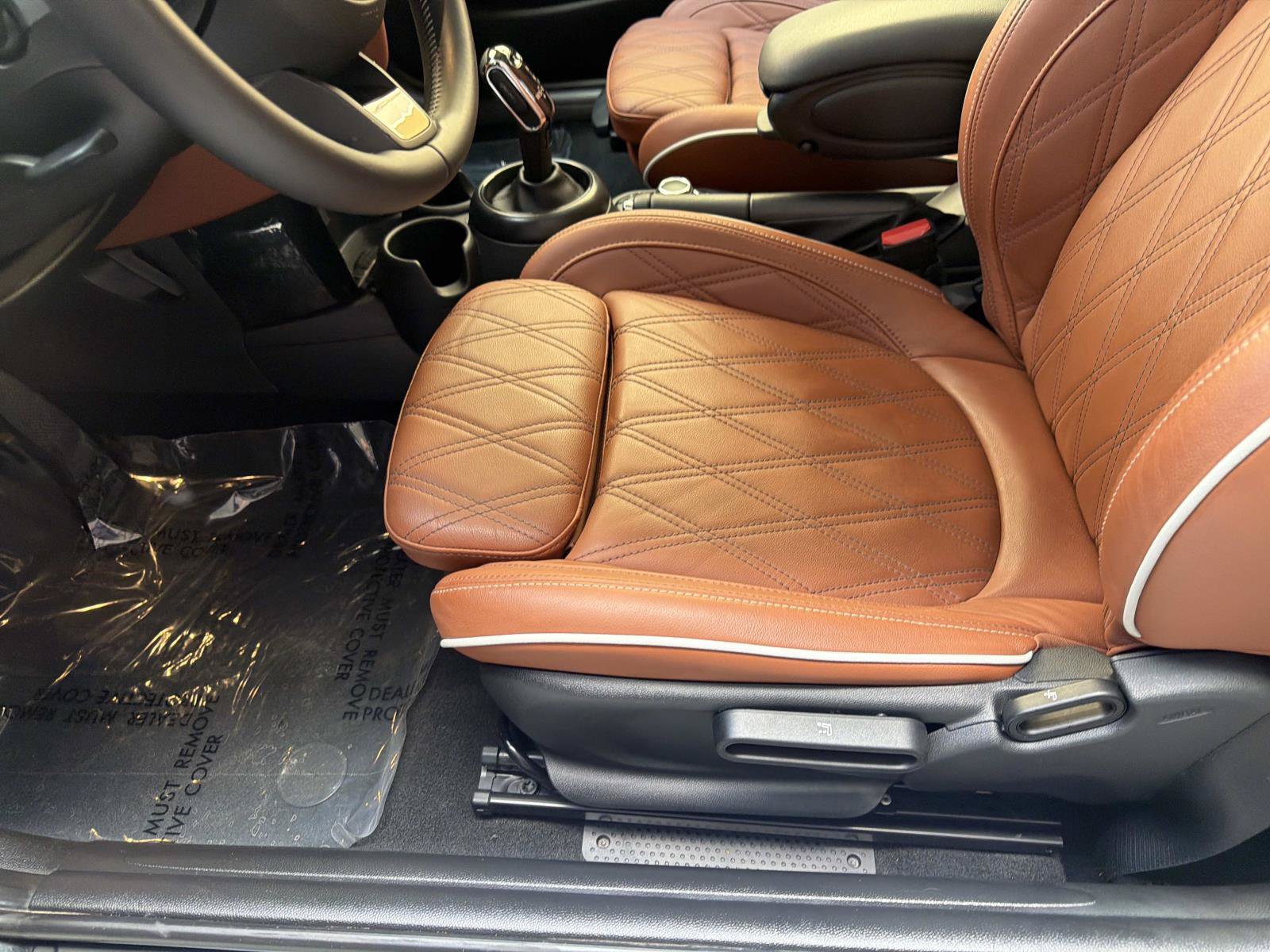 Used 2024 MINI Cooper S w/ Signature Upholstery Package FWD image 11