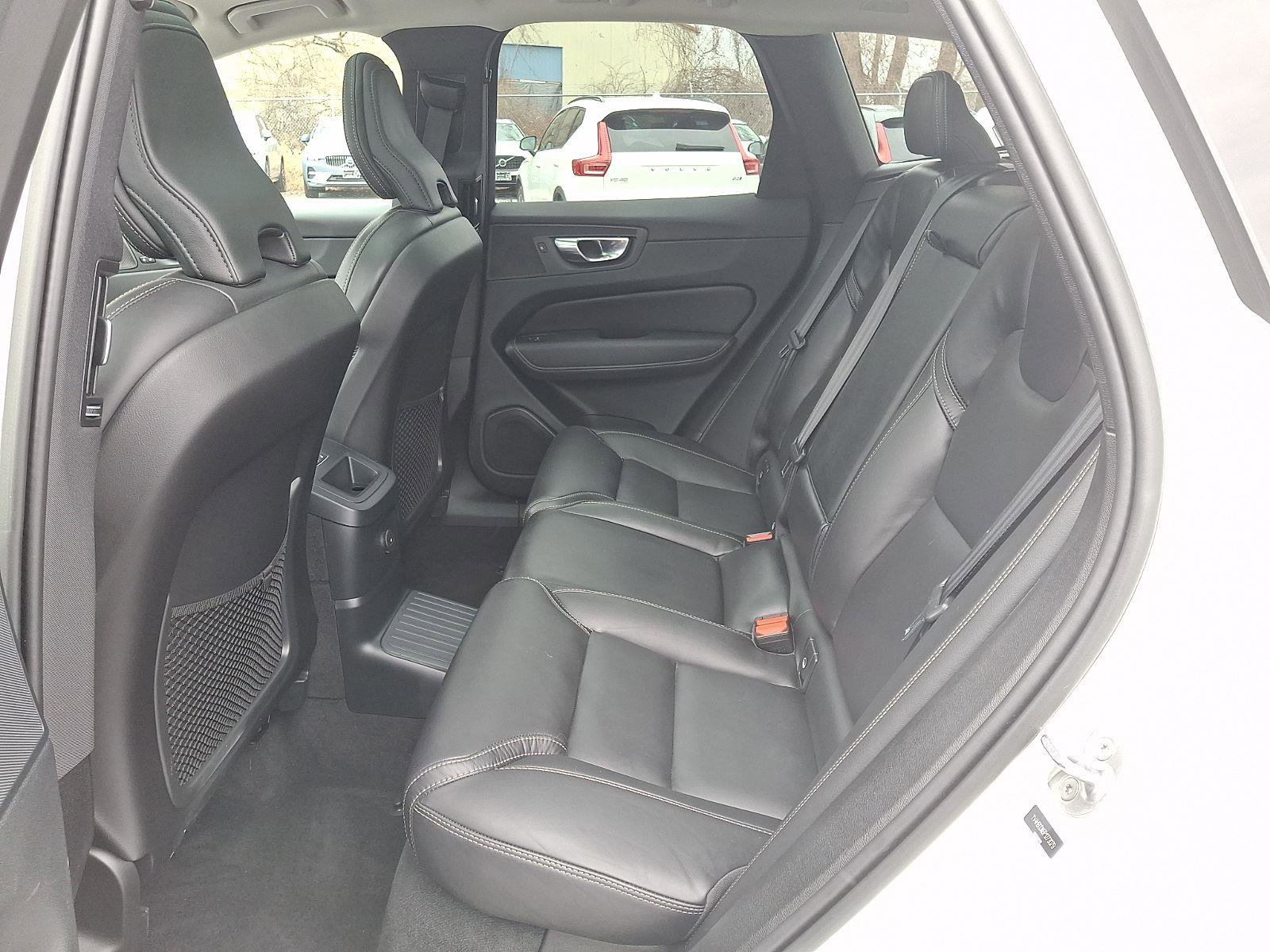 Certified 2023 Volvo XC60 T8 Ultimate image 10