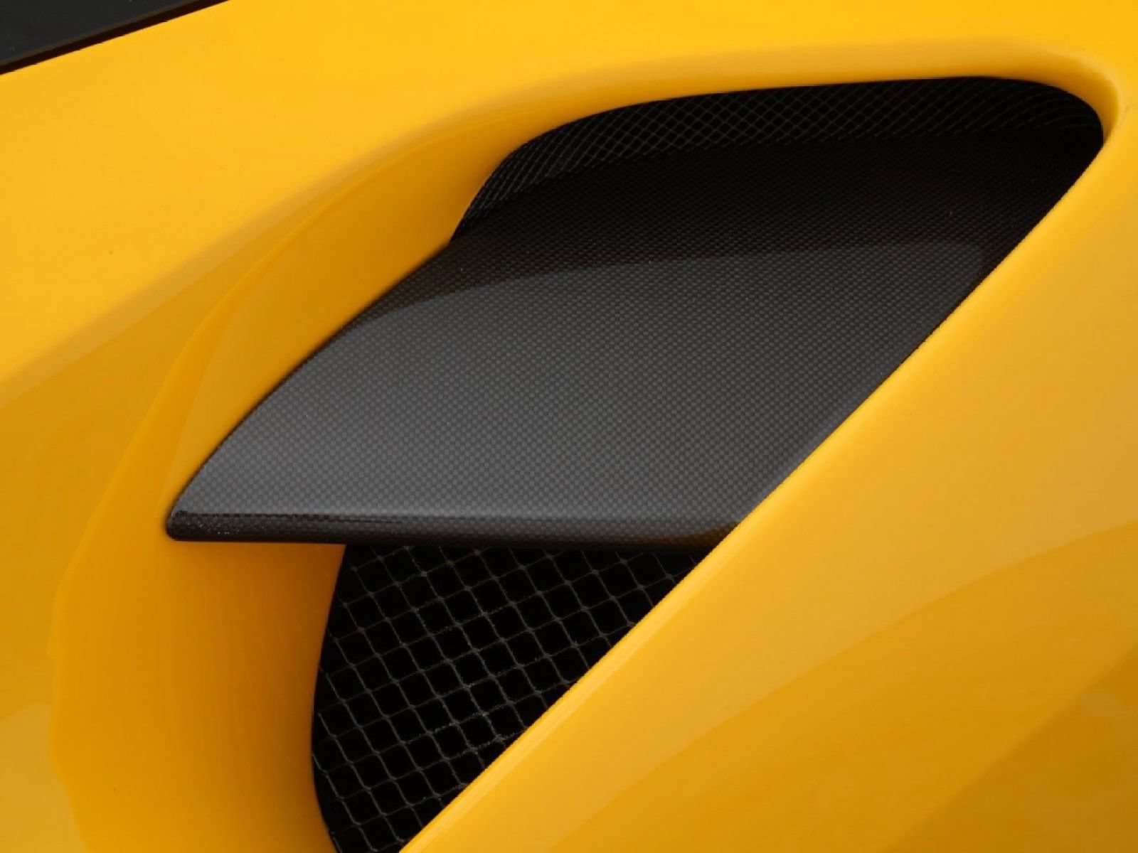 Used 2018 Ferrari 488 Spider RWD image 6
