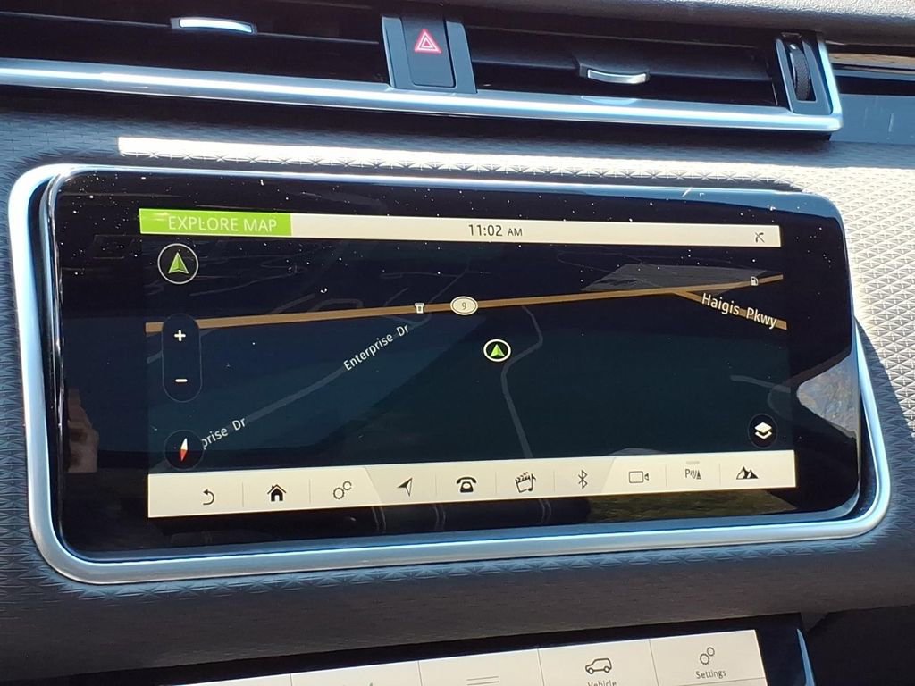 Used 2020 Land Rover Range Rover Velar R-Dynamic S image 25